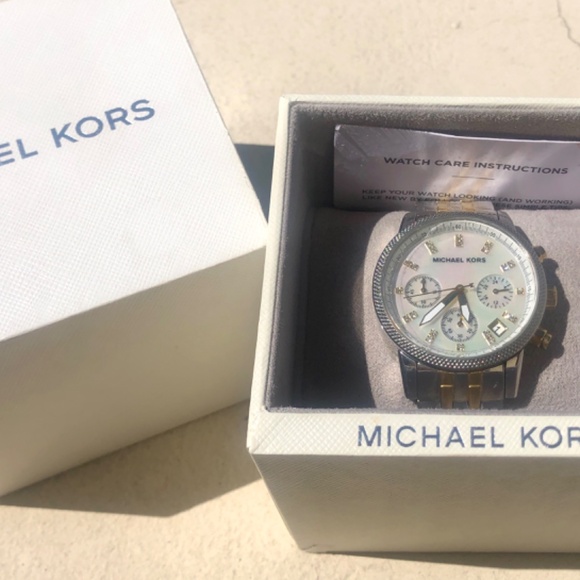 Michael Kors Women’s Watch Ritz Two Tone MK5057 - Picture 11 of 16